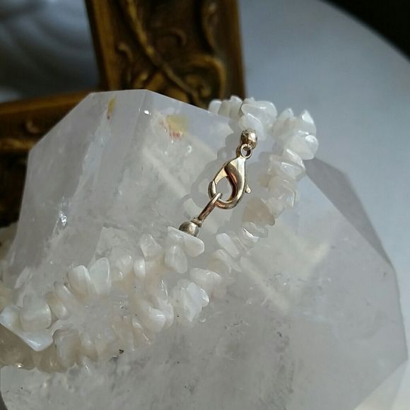 Rainbow Moonstone Chip Necklace, Boho,  crystal healing necklace - Picture 7 of 11